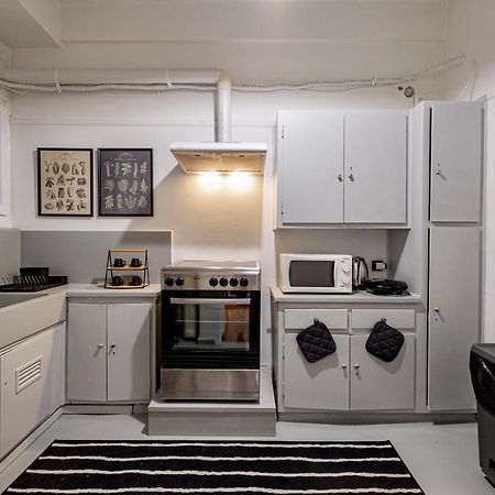 Cozy Apartment In Kolonaki Athens - Sleeps 5 Eksteriør billede
